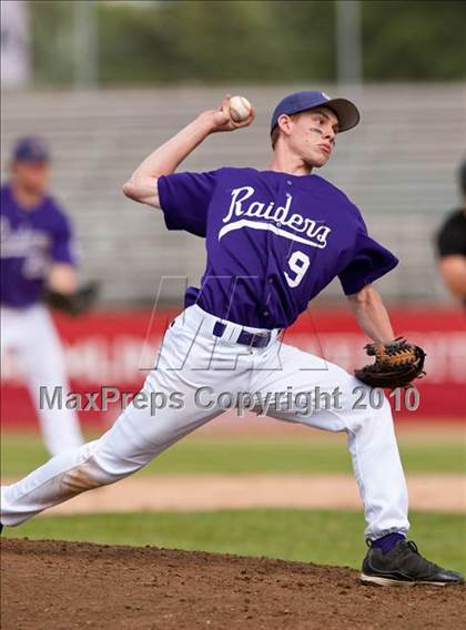 Thumbnail 3 in Stillwater vs. Cretin-Derham Hall (Section 4AAA Playoffs) photogallery.