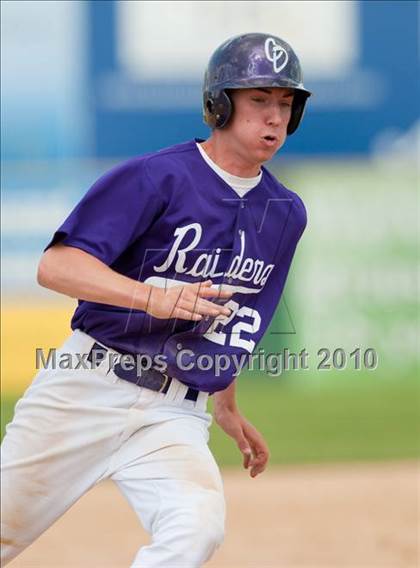 Thumbnail 1 in Stillwater vs. Cretin-Derham Hall (Section 4AAA Playoffs) photogallery.