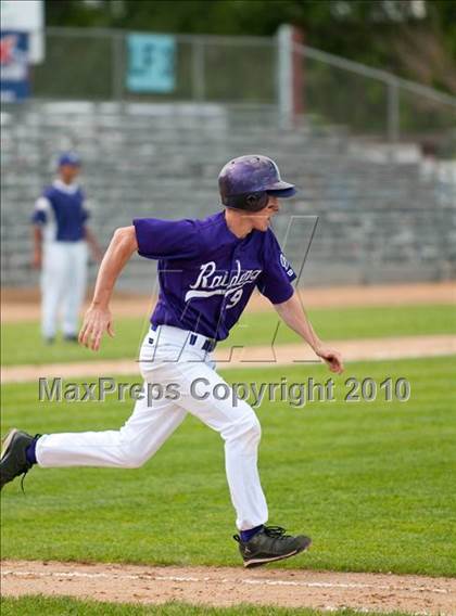 Thumbnail 3 in Stillwater vs. Cretin-Derham Hall (Section 4AAA Playoffs) photogallery.