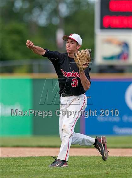 Thumbnail 1 in Stillwater vs. Cretin-Derham Hall (Section 4AAA Playoffs) photogallery.