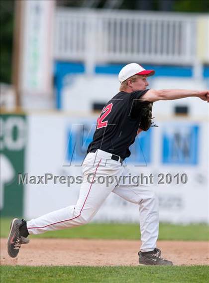 Thumbnail 1 in Stillwater vs. Cretin-Derham Hall (Section 4AAA Playoffs) photogallery.