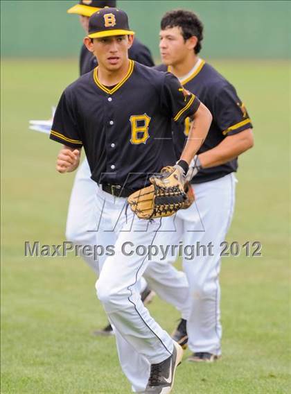 Thumbnail 2 in Uvalde @ Brennan photogallery.