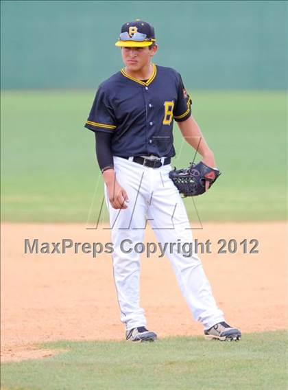 Thumbnail 2 in Uvalde @ Brennan photogallery.