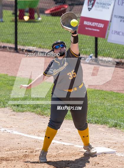 Thumbnail 2 in Neshannock vs. Bentworth (WPIAL 2A Final) photogallery.