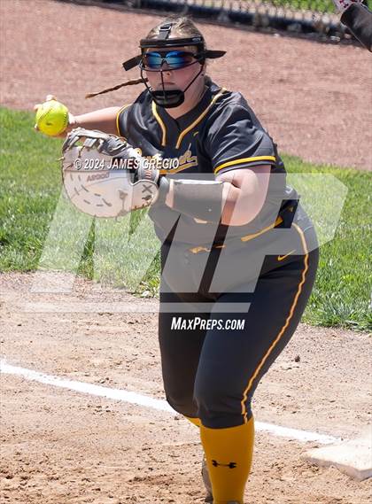Thumbnail 1 in Neshannock vs. Bentworth (WPIAL 2A Final) photogallery.