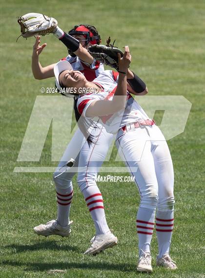 Thumbnail 1 in Neshannock vs. Bentworth (WPIAL 2A Final) photogallery.