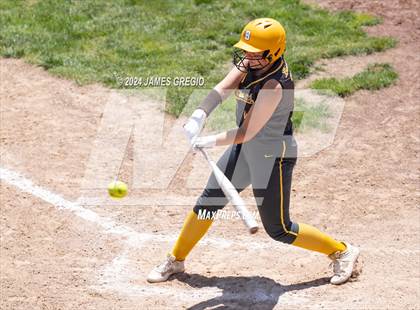 Thumbnail 2 in Neshannock vs. Bentworth (WPIAL 2A Final) photogallery.