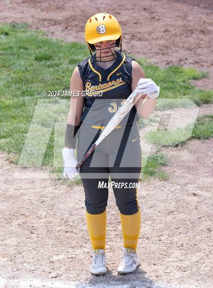 Thumbnail 2 in Neshannock vs. Bentworth (WPIAL 2A Final) photogallery.