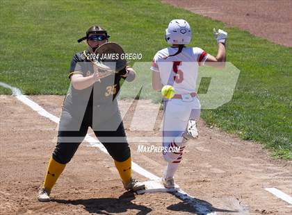 Thumbnail 3 in Neshannock vs. Bentworth (WPIAL 2A Final) photogallery.