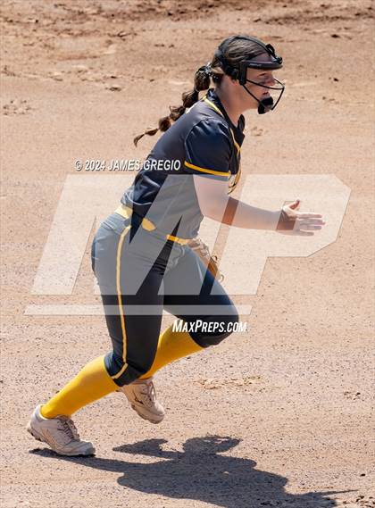 Thumbnail 2 in Neshannock vs. Bentworth (WPIAL 2A Final) photogallery.