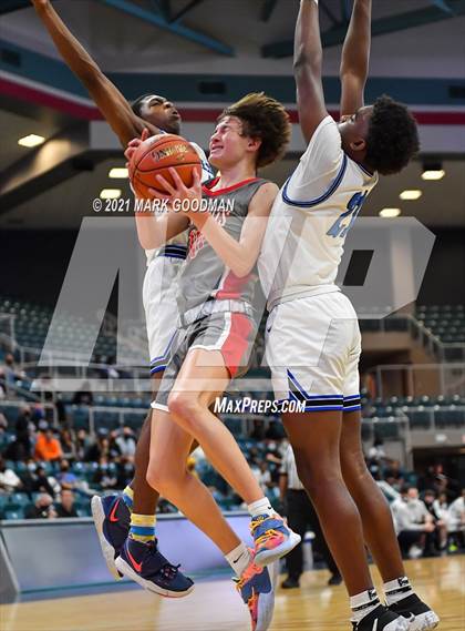 Thumbnail 2 in Cypress Creek vs Fort Bend Travis (UIL-6A Area Playoff) photogallery.