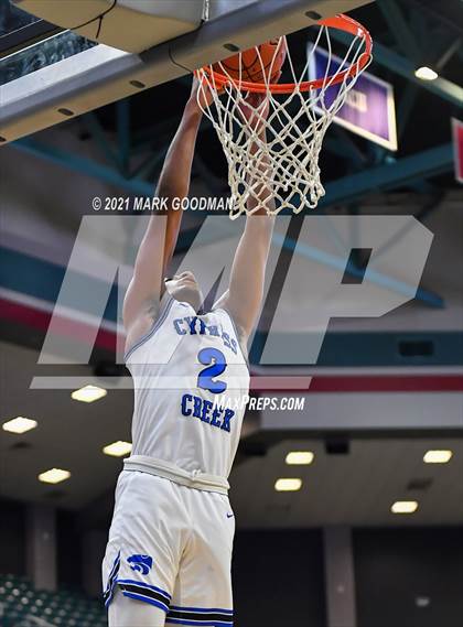 Thumbnail 2 in Cypress Creek vs Fort Bend Travis (UIL-6A Area Playoff) photogallery.