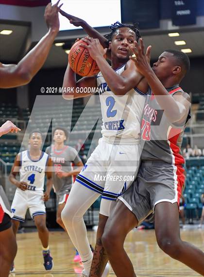 Thumbnail 3 in Cypress Creek vs Fort Bend Travis (UIL-6A Area Playoff) photogallery.