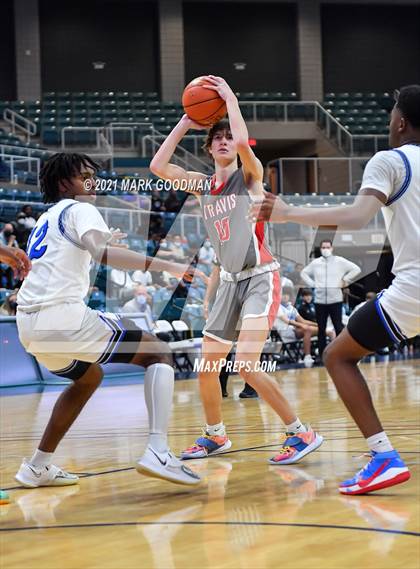 Thumbnail 2 in Cypress Creek vs Fort Bend Travis (UIL-6A Area Playoff) photogallery.