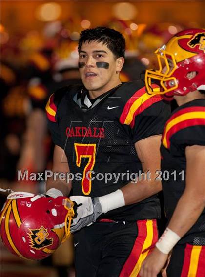 Thumbnail 2 in Casa Roble @ Oakdale (CIF SJS D3 Semifinal) photogallery.
