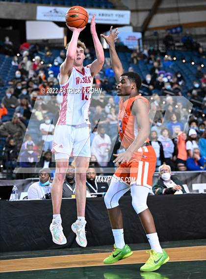 Thumbnail 1 in Graham-Kapowsin @ Mount Si (WIAA 4A Round 2 State Playoff)  photogallery.