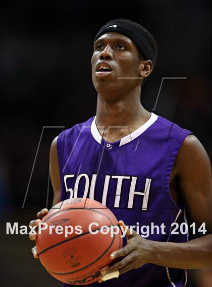 Thumbnail 1 in Cheyenne Mountain vs. Denver South (CHSAA 4A Semifinal) photogallery.