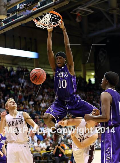 Thumbnail 3 in Cheyenne Mountain vs. Denver South (CHSAA 4A Semifinal) photogallery.