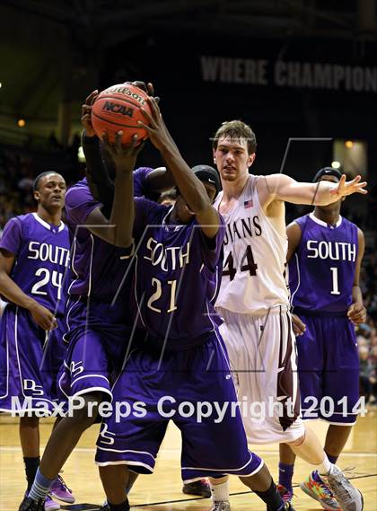 Thumbnail 2 in Cheyenne Mountain vs. Denver South (CHSAA 4A Semifinal) photogallery.