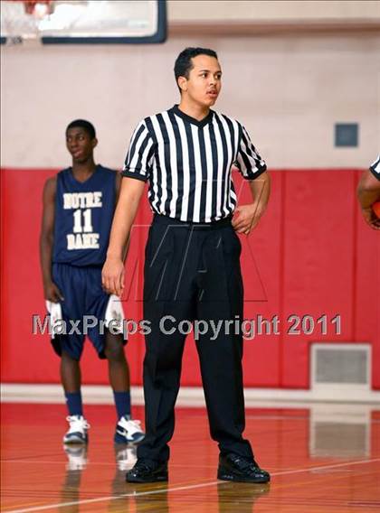 Thumbnail 2 in Sylmar vs. Notre Dame (War on the Floor Extravaganza) photogallery.