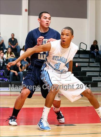 Thumbnail 3 in Sylmar vs. Notre Dame (War on the Floor Extravaganza) photogallery.