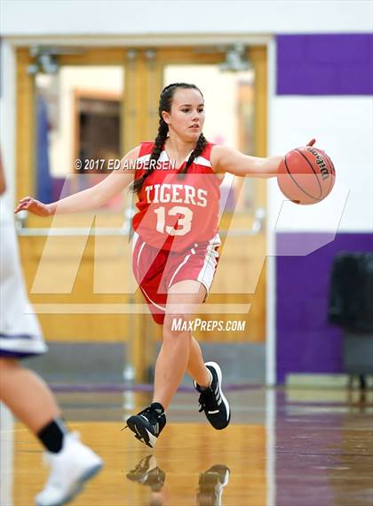 Thumbnail 2 in Lee Vining @ Yerington photogallery.