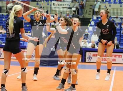 Thumbnail 1 in Fayetteville vs. Southside (AAA 6A State Final) photogallery.