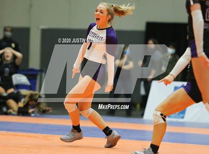 Thumbnail 3 in Fayetteville vs. Southside (AAA 6A State Final) photogallery.