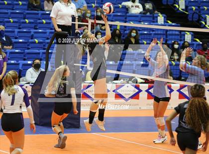 Thumbnail 2 in Fayetteville vs. Southside (AAA 6A State Final) photogallery.