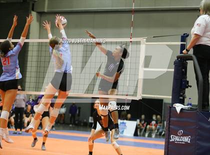 Thumbnail 1 in Fayetteville vs. Southside (AAA 6A State Final) photogallery.