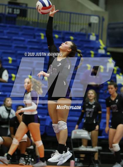 Thumbnail 1 in Fayetteville vs. Southside (AAA 6A State Final) photogallery.
