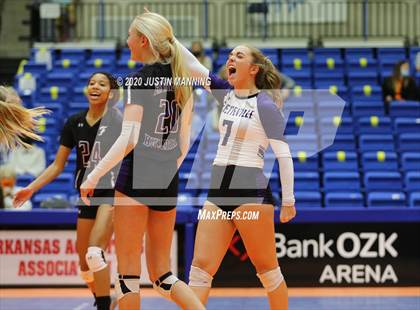 Thumbnail 3 in Fayetteville vs. Southside (AAA 6A State Final) photogallery.