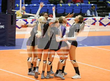 Thumbnail 2 in Fayetteville vs. Southside (AAA 6A State Final) photogallery.