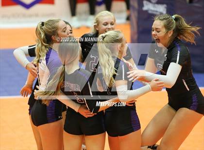 Thumbnail 1 in Fayetteville vs. Southside (AAA 6A State Final) photogallery.