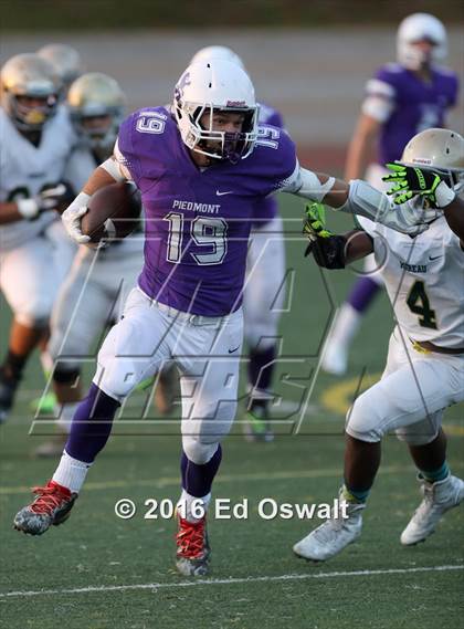 Thumbnail 2 in Moreau Catholic @ Piedmont photogallery.