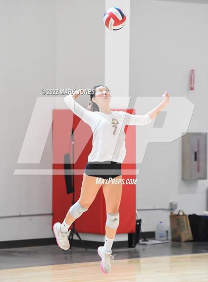 Thumbnail 2 in Bishop's vs. Marymount (Nike TOC Southwest) photogallery.
