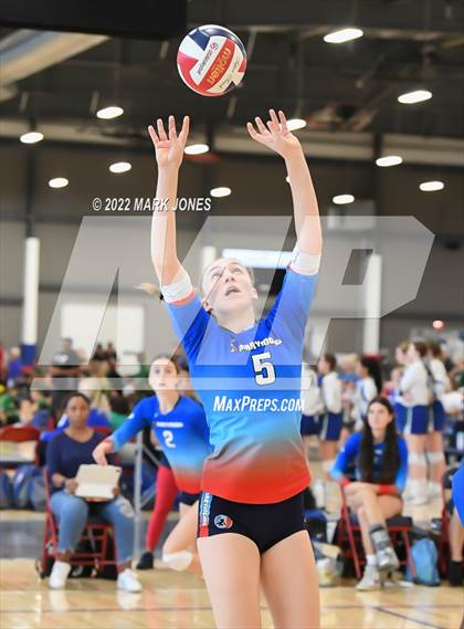 Thumbnail 3 in Bishop's vs. Marymount (Nike TOC Southwest) photogallery.