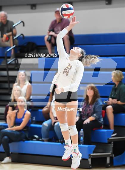 Thumbnail 1 in Bishop's vs. Marymount (Nike TOC Southwest) photogallery.