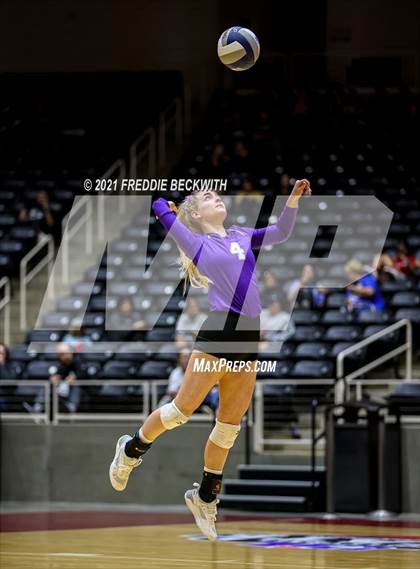 Thumbnail 1 in Wink vs. Thrall (UIL Volleyball 2A Semi-Finals)  photogallery.