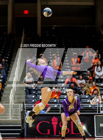 Thumbnail 2 in Wink vs. Thrall (UIL Volleyball 2A Semi-Finals)  photogallery.