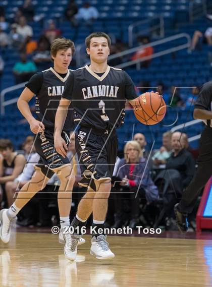 Thumbnail 1 in Muenster vs. Canadian (UIL 2A Final) photogallery.