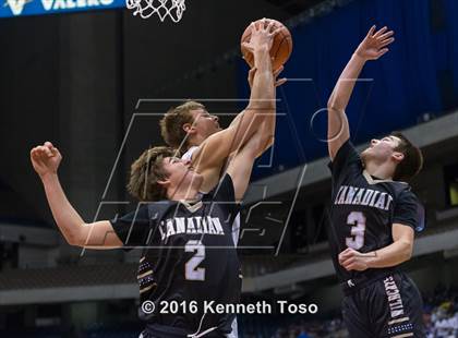 Thumbnail 1 in Muenster vs. Canadian (UIL 2A Final) photogallery.