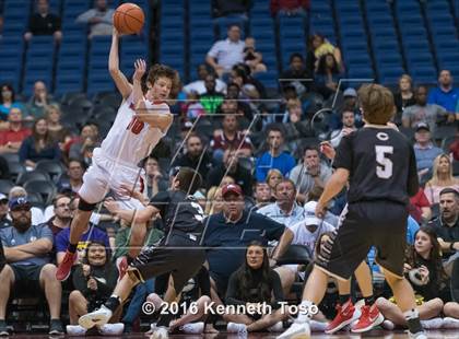 Thumbnail 3 in Muenster vs. Canadian (UIL 2A Final) photogallery.