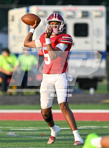 Thumbnail 1 in Veterans @ Warner Robins (Scrimmage) photogallery.