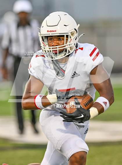 Thumbnail 2 in Veterans @ Warner Robins (Scrimmage) photogallery.