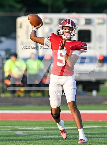 Thumbnail 2 in Veterans @ Warner Robins (Scrimmage) photogallery.