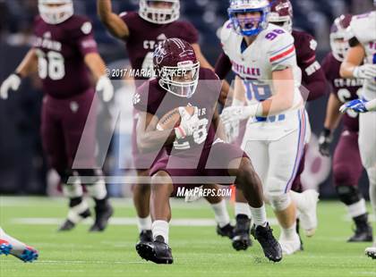 Thumbnail 3 in Cy-Fair vs. Westlake (UIL 6a DII State Semi Final Playoffs) photogallery.
