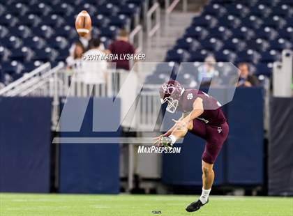 Thumbnail 3 in Cy-Fair vs. Westlake (UIL 6a DII State Semi Final Playoffs) photogallery.