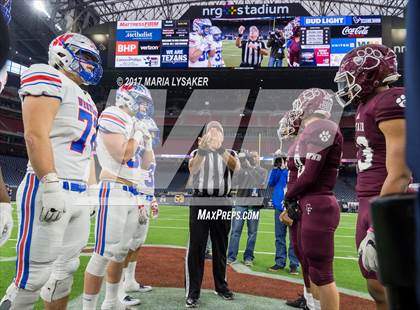 Thumbnail 2 in Cy-Fair vs. Westlake (UIL 6a DII State Semi Final Playoffs) photogallery.