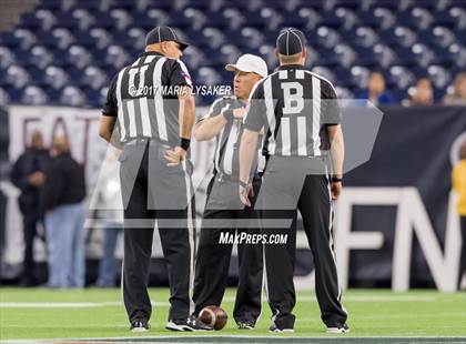 Thumbnail 3 in Cy-Fair vs. Westlake (UIL 6a DII State Semi Final Playoffs) photogallery.